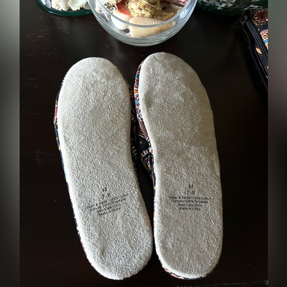 Vera Bradley slippers - Picture 6 of 7